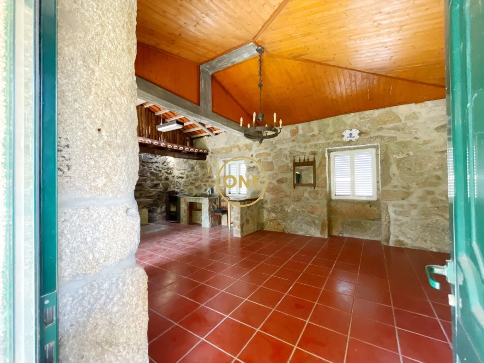 Moradia T4 para Venda em Lago Foto 42