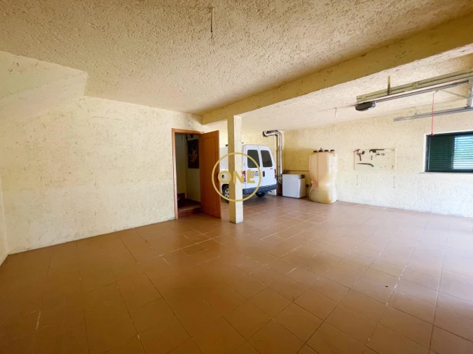 Moradia T4 para Venda em Lago Foto 47