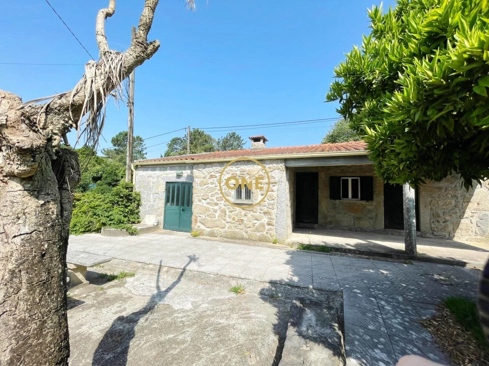 Moradia T4 para Venda em Lago Foto 37