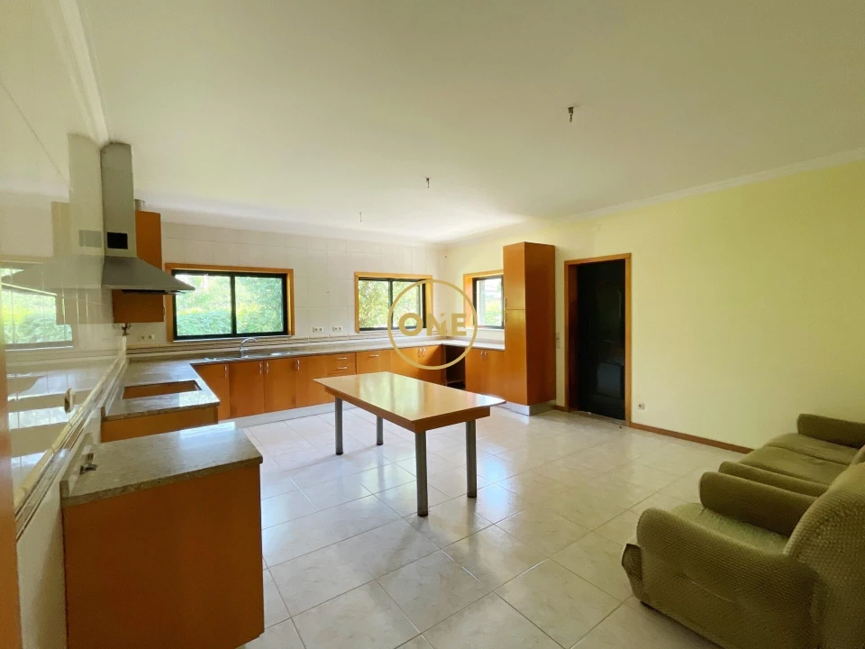 Moradia T4 para Venda em Lago Foto 29