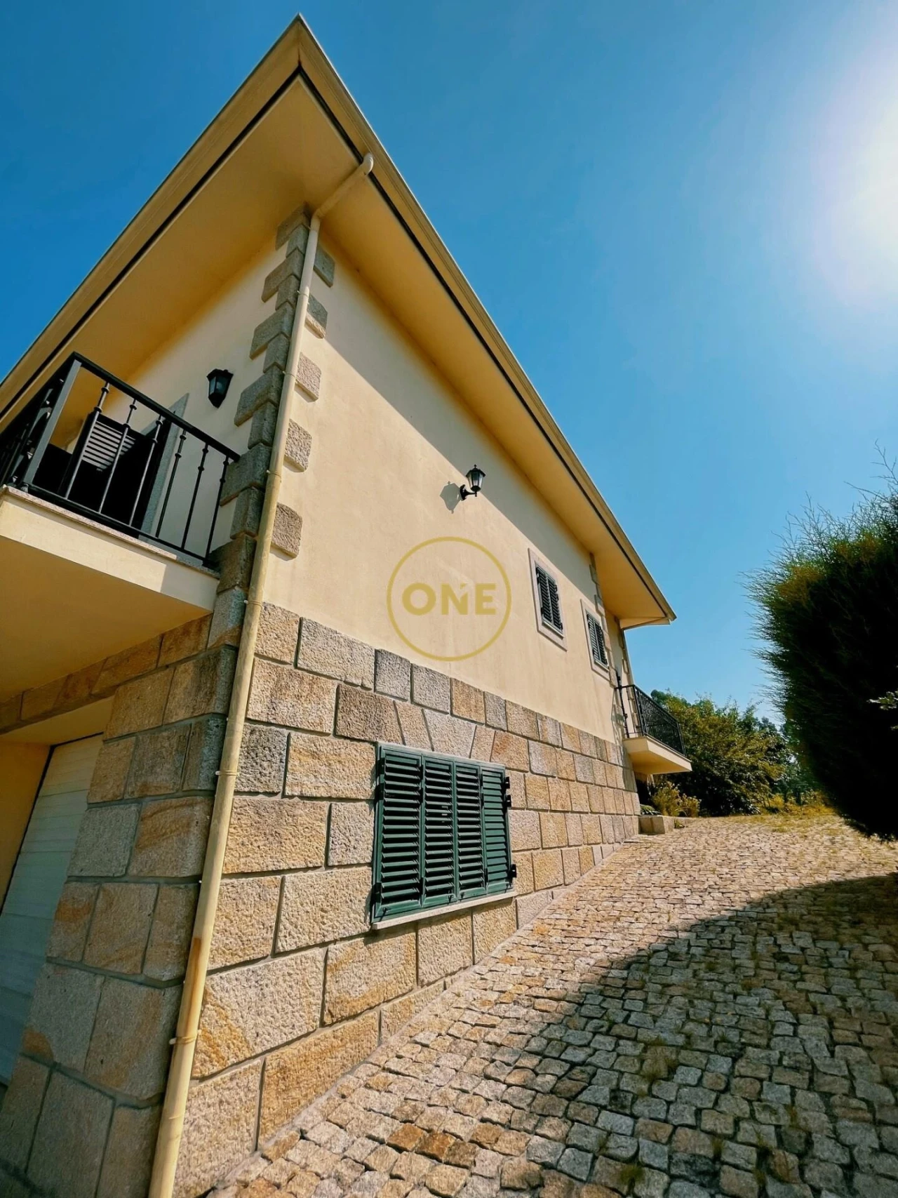 Moradia T4 para Venda em Lago Foto 2