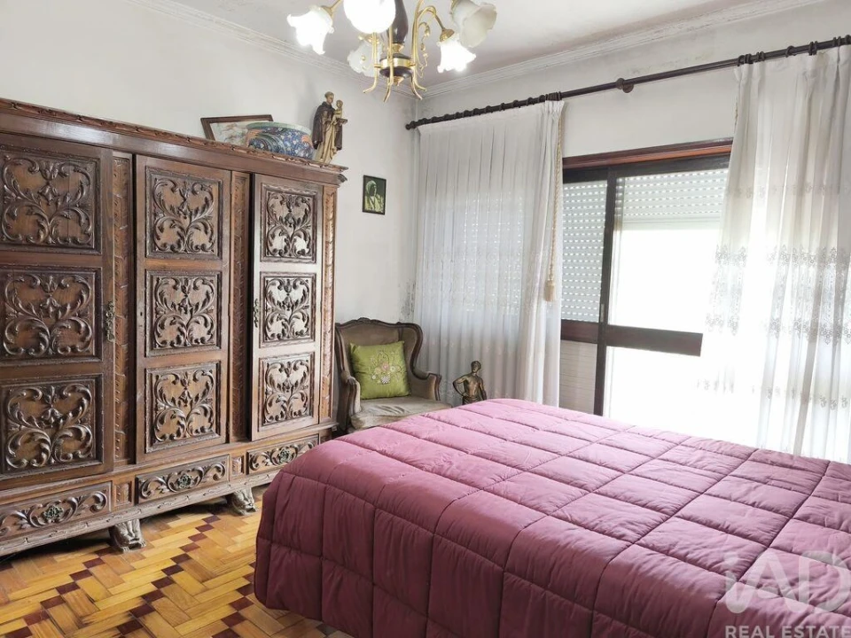 Moradia T6 para Venda em São João da Madeira Foto 17