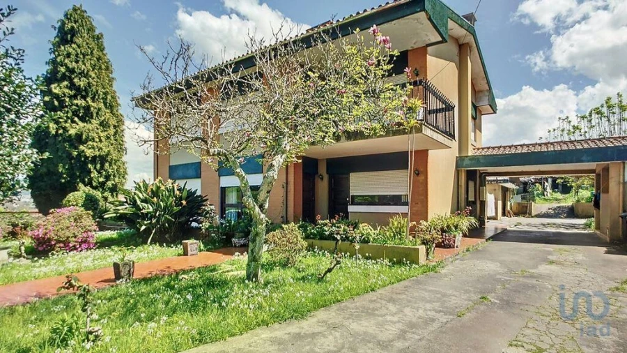 Moradia T6 para Venda em São João da Madeira