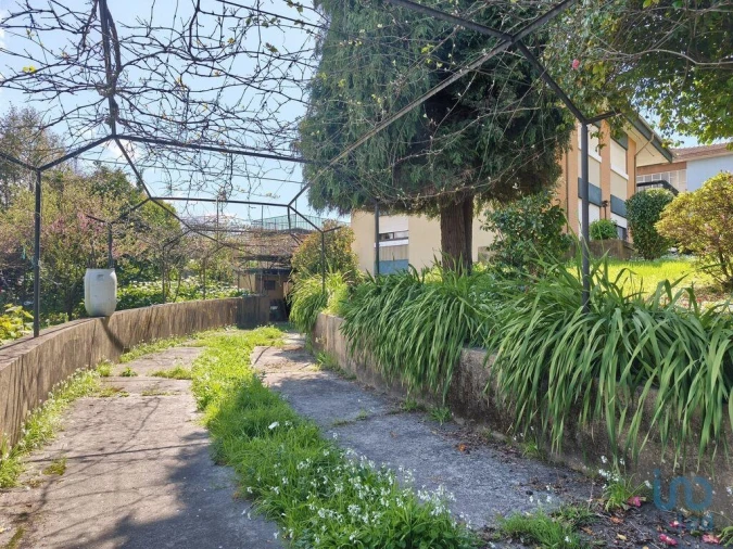 Moradia T6 para Venda em São João da Madeira Foto 3