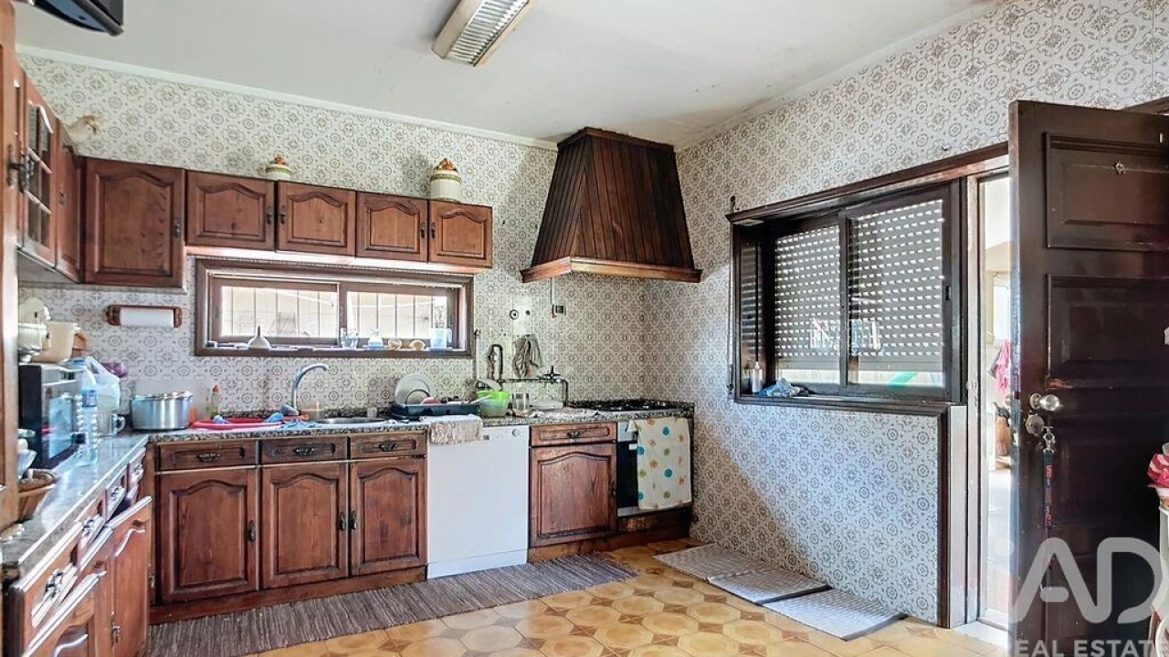 Moradia T6 para Venda em São João da Madeira Foto 8