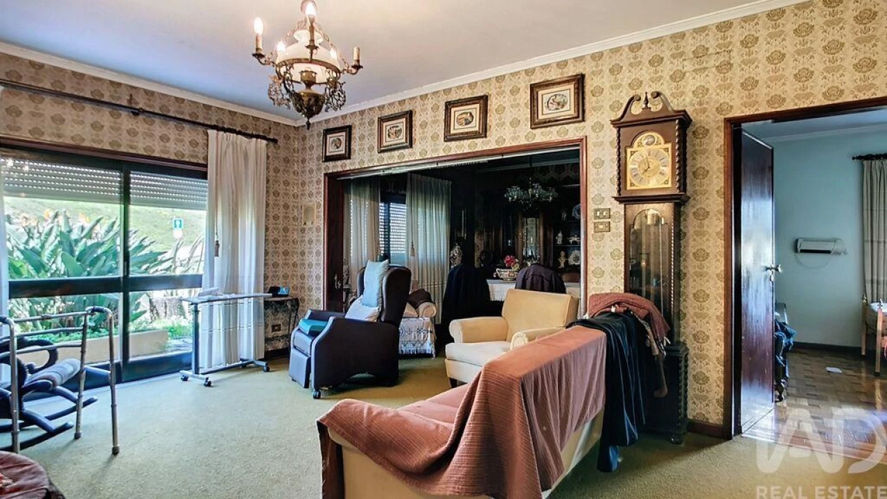 Moradia T6 para Venda em São João da Madeira Foto 11