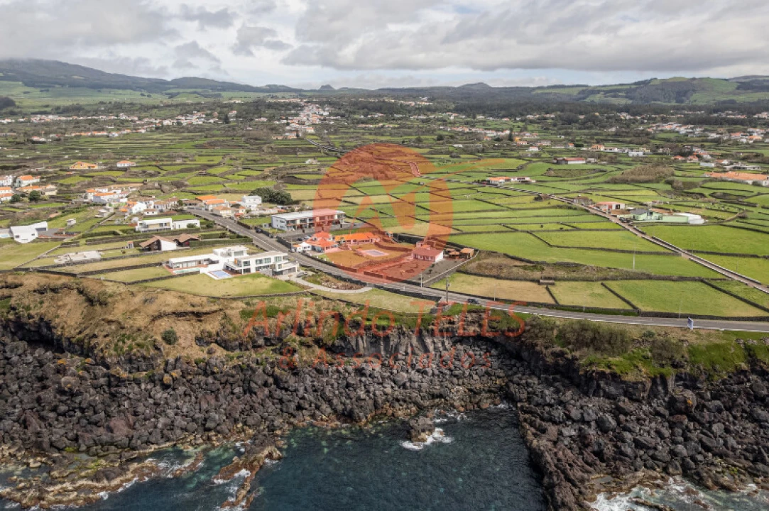 Moradia T4 para Venda em São Bartolomeu de Regatos Foto 6