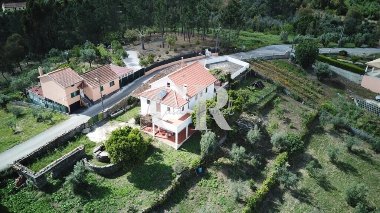 Moradia T2 para Venda em Cernache do Bonjardim, Nesperal e Palhais Foto 1