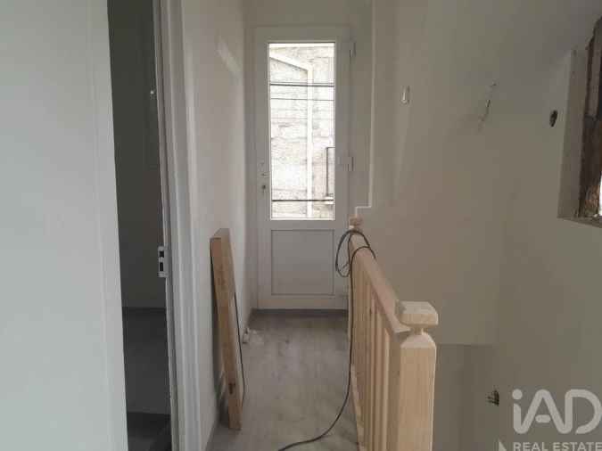 Moradia T3 para Venda em Cantar-Galo e Vila do Carvalho Foto 19