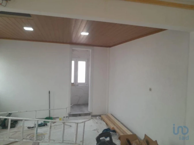 Moradia T3 para Venda em Cantar-Galo e Vila do Carvalho Foto 9