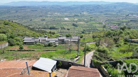Moradia T3 para Venda em São Miguel, Santa Eufémia e Rabaçal