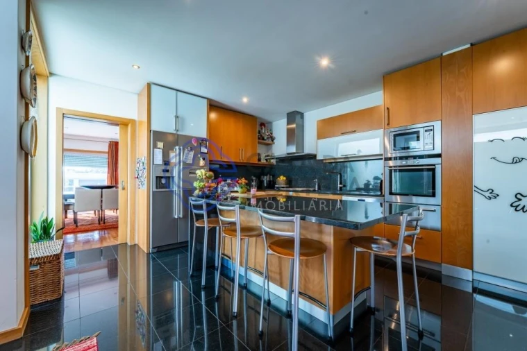 Moradia T4 para Venda em Nogueira e Silva Escura Foto 16