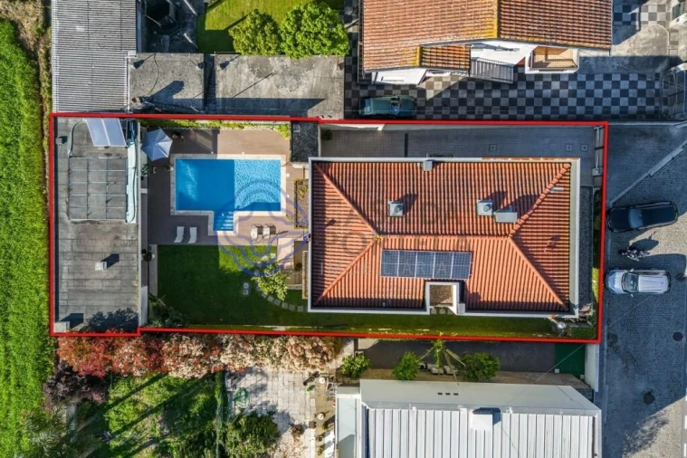 Moradia T4 para Venda em Nogueira e Silva Escura Foto 5