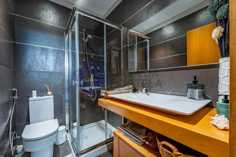 Moradia T4 para Venda em Nogueira e Silva Escura Foto 21