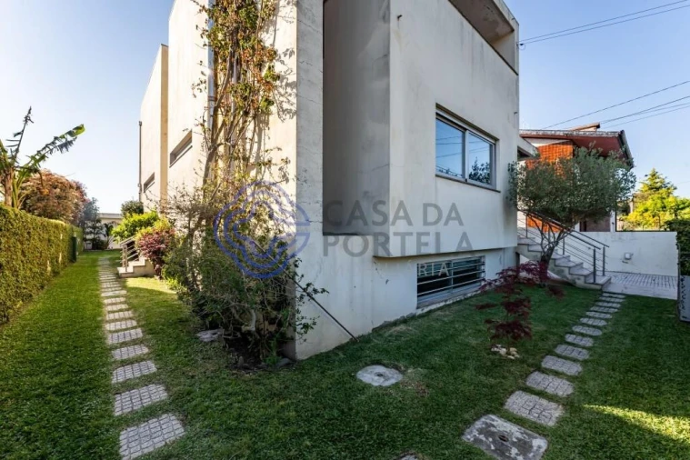 Moradia T4 para Venda em Nogueira e Silva Escura Foto 9