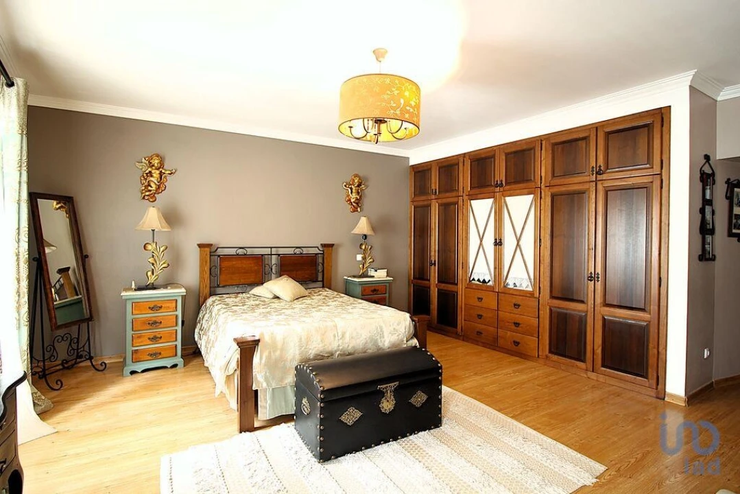 Moradia T4 para Venda em Borba (São Bartolomeu) Foto 1