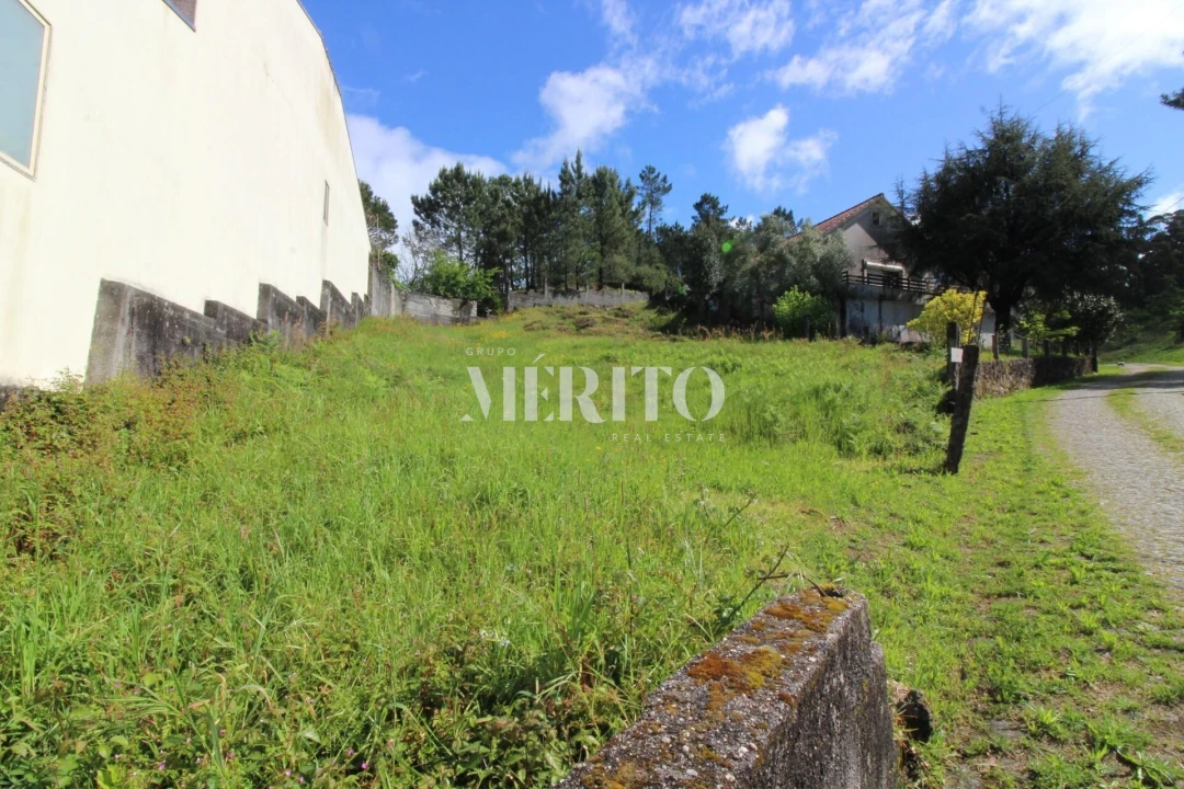 Terreno para Venda em Aldreu Foto 9