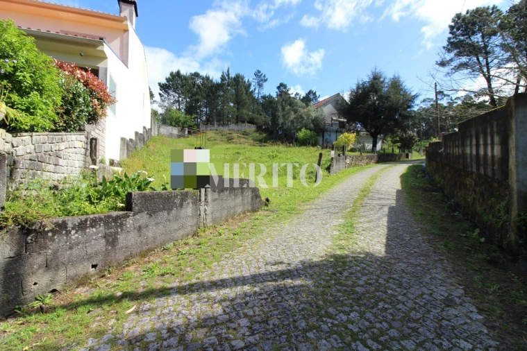 Terreno para Venda em Aldreu Foto 11
