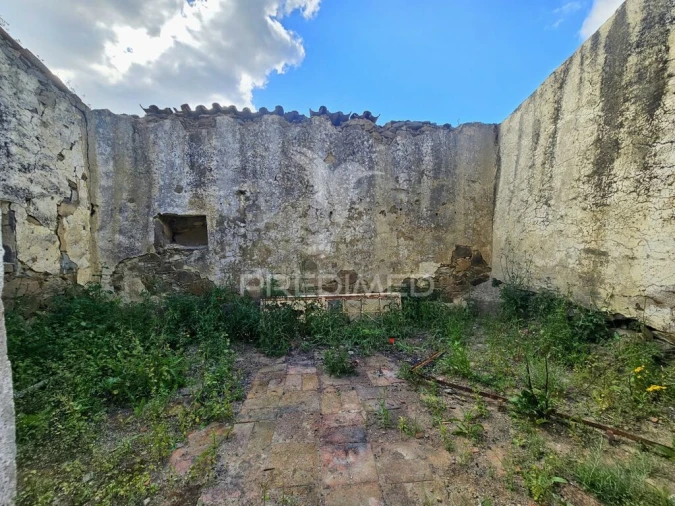 Moradia para Venda em São João dos Caldeireiros Foto 12
