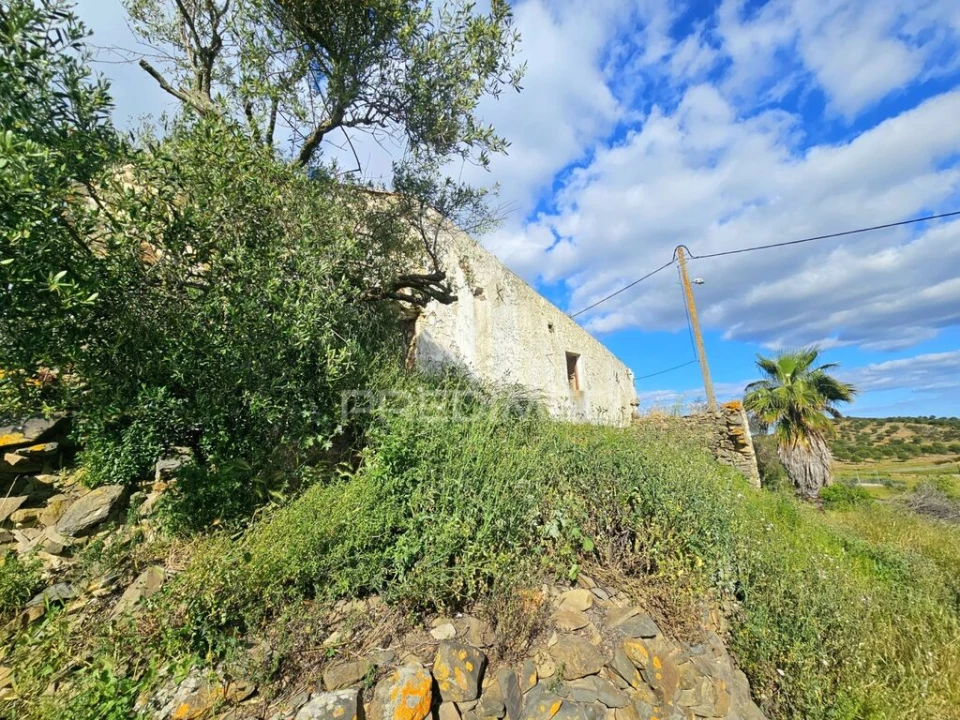 Moradia para Venda em São João dos Caldeireiros Foto 6