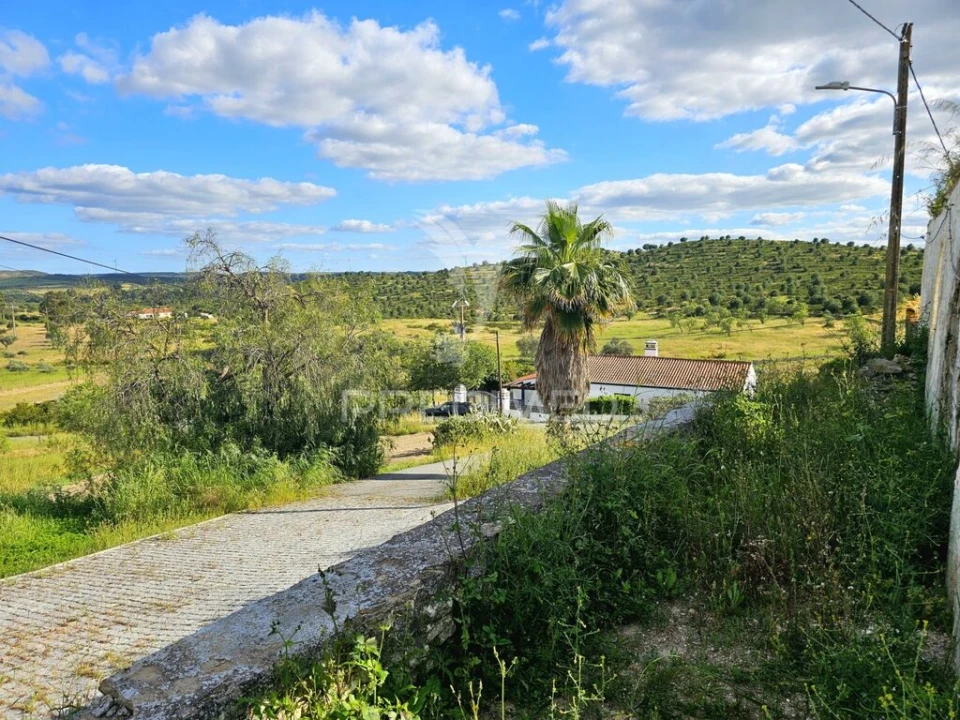 Moradia para Venda em São João dos Caldeireiros Foto 3
