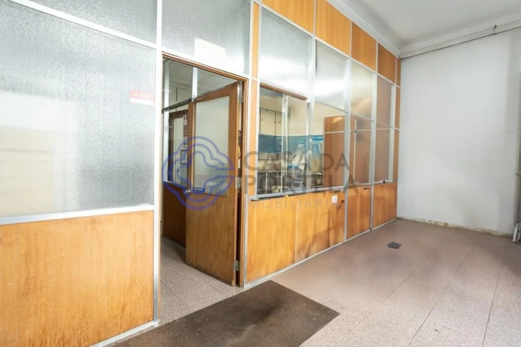 Armazém para Venda em Cedofeita, Santo Ildefonso, Sé, Miragaia, São Nicolau e Vitória Foto 8