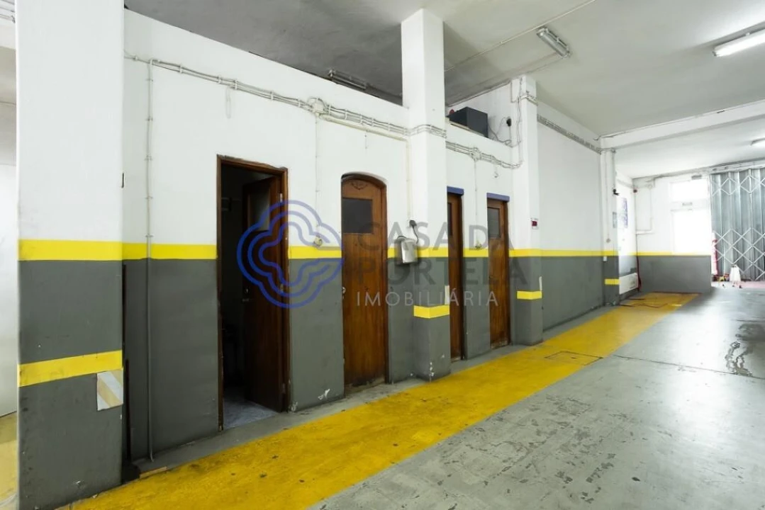 Armazém para Venda em Cedofeita, Santo Ildefonso, Sé, Miragaia, São Nicolau e Vitória Foto 4