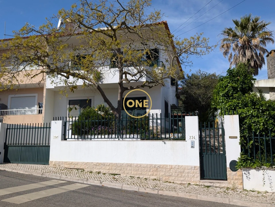 Moradia T3 para Venda em Cascais e Estoril Foto 1