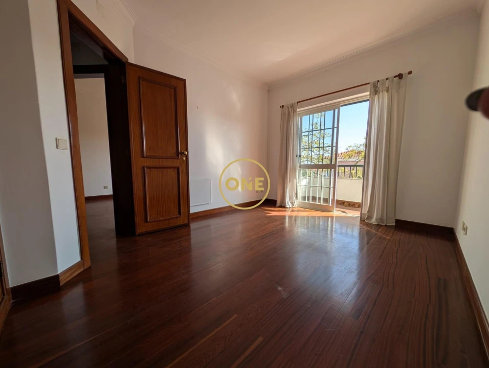 Moradia T3 para Venda em Cascais e Estoril Foto 5