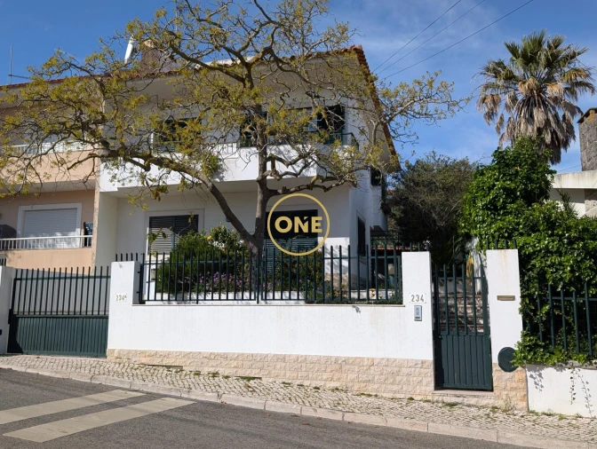 Moradia T3 para Venda em Cascais e Estoril