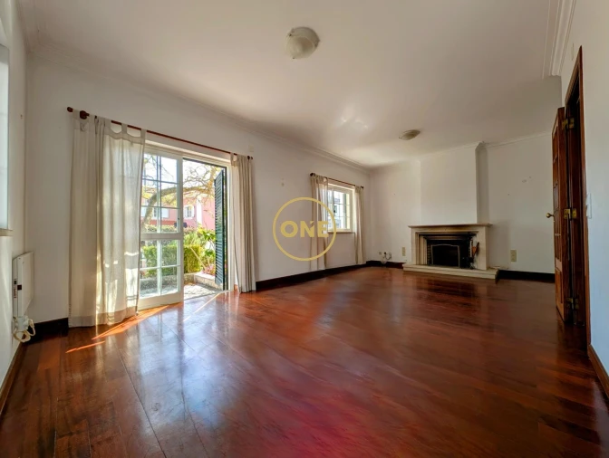 Moradia T3 para Venda em Cascais e Estoril Foto 2