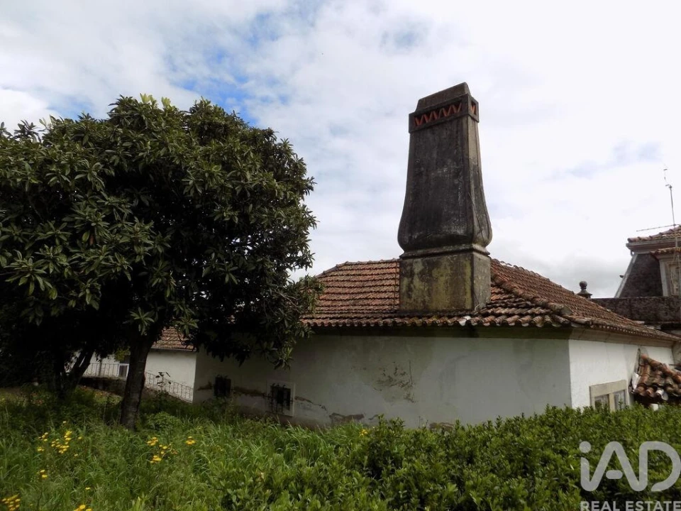 Moradia T19 para Venda em Tortosendo Foto 25