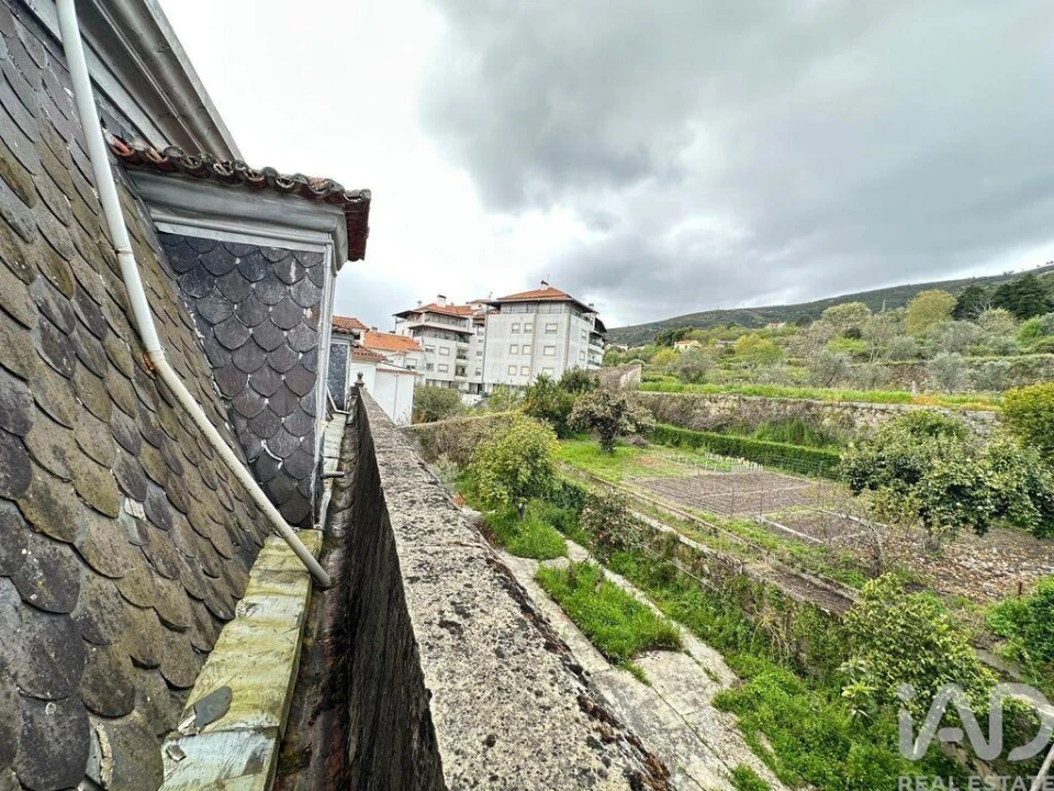 Moradia T19 para Venda em Tortosendo Foto 21