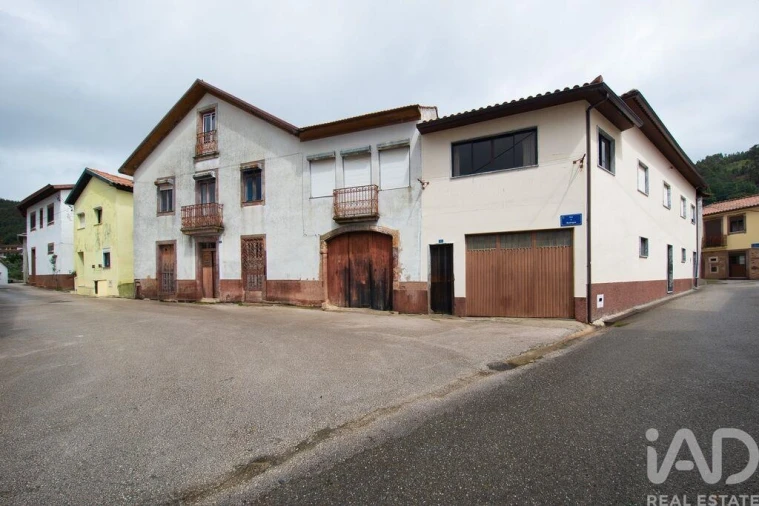 Moradia T8 para Venda em Vila Nova do Ceira Foto 28