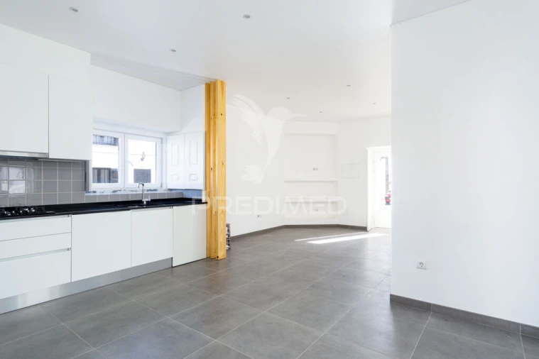 Moradia T2 para Venda em Olho Marinho Foto 4