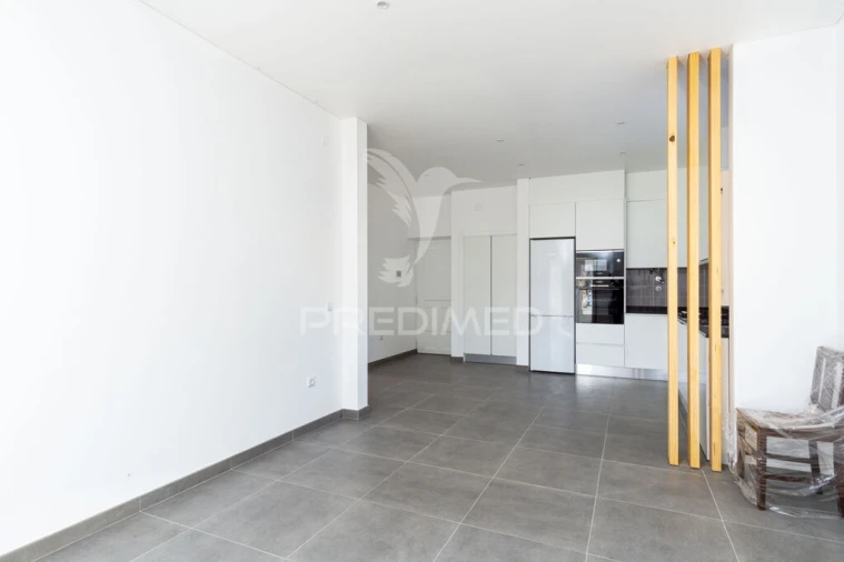 Moradia T2 para Venda em Olho Marinho Foto 7