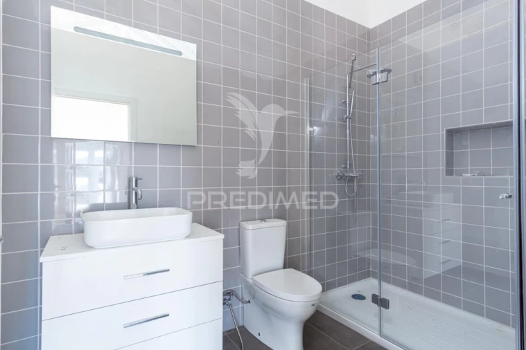 Moradia T2 para Venda em Olho Marinho Foto 13