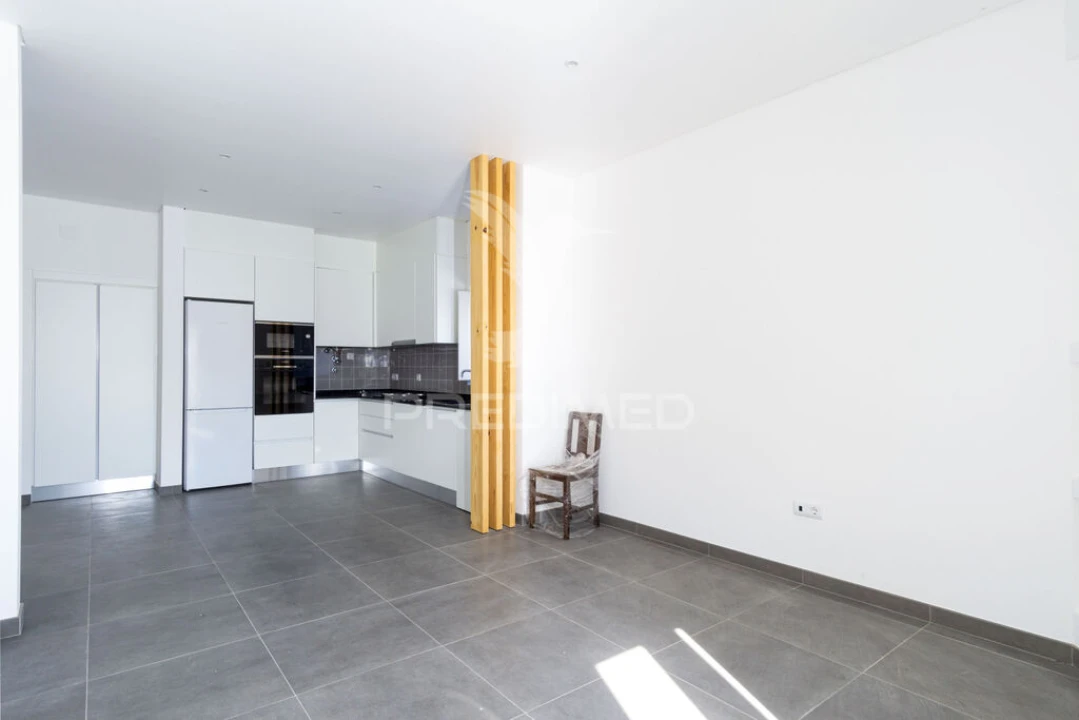 Moradia T2 para Venda em Olho Marinho Foto 5