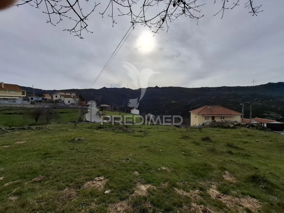 Terreno para Venda em Alhões, Bustelo, Gralheira e Ramires Foto 5