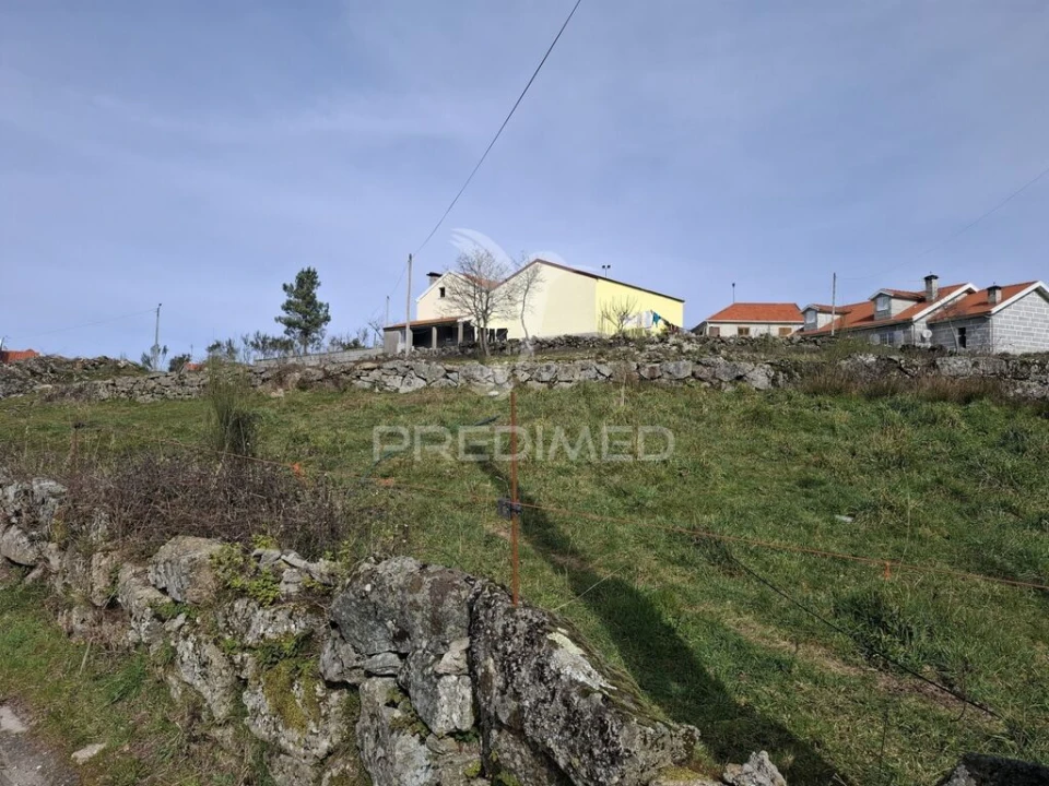 Terreno para Venda em Alhões, Bustelo, Gralheira e Ramires Foto 11