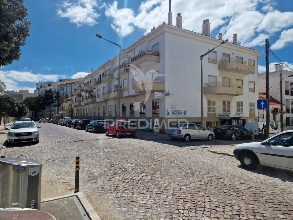 Apartamento T3 para Venda em Costa da Caparica Foto 1