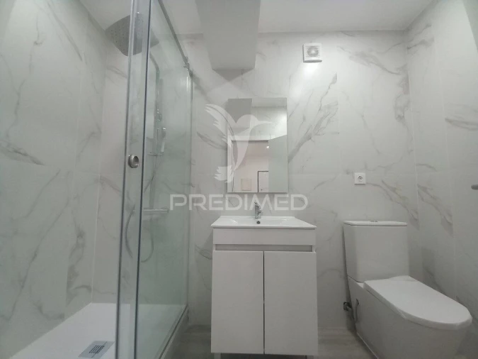 Apartamento T3 para Venda em Costa da Caparica Foto 12