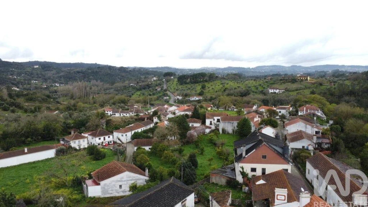 Moradia T3 para Venda em Abiul Foto 25