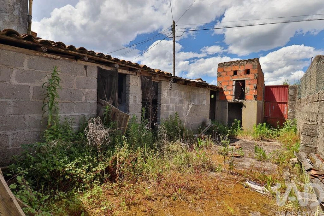 Moradia T2 para Venda em Paião Foto 24