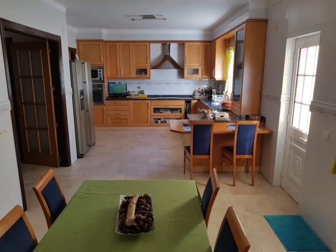 Moradia T4 para Venda em Santo Antonio da Charneca Foto 5