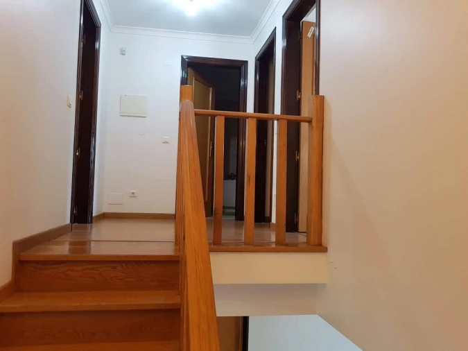 Moradia T4 para Venda em Santo Antonio da Charneca Foto 25