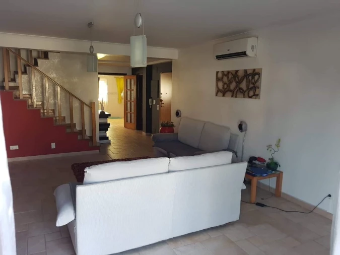 Moradia T4 para Venda em Santo Antonio da Charneca Foto 2