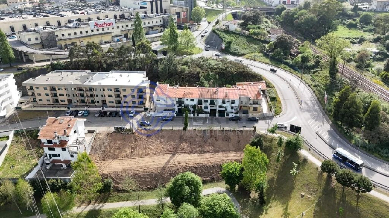 Terreno para Venda em Rio Tinto Foto 11