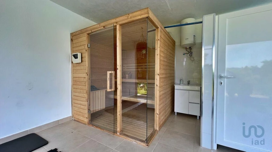 Moradia T6 para Venda em Fonte Arcada e Oliveira Foto 10