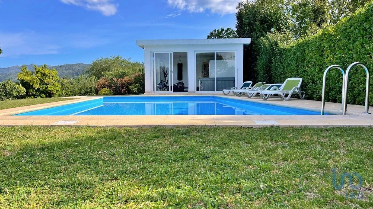 Moradia T6 para Venda em Fonte Arcada e Oliveira Foto 11